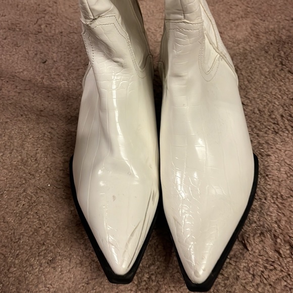White cowboy boots - Picture 3 of 6